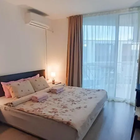 In Atlantis Apartment Burgas